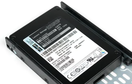 Твердотельный накопитель Lenovo 3.84Tb 1DWD SAS 2.5" (01KP065) 