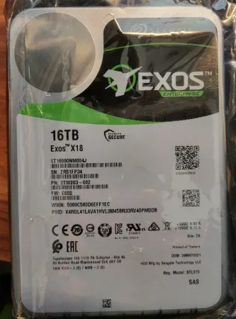 Жесткий диск Seagate Exos X18 16Tb 7.2K SAS 3.5" (ST16000NM004J)