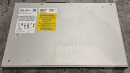 Коммутатор Cisco Catalyst (C9200L-24P-4G-E)