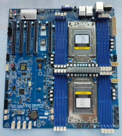 Материнская плата GigaByte rev.1.0 (MZ72-HB0)
