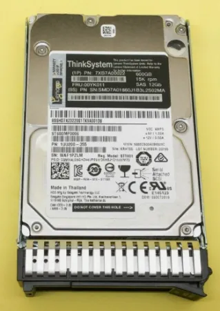 Жесткий диск Lenovo 600Gb 12Gb/s 15K SAS 2.5'' (00YK011)